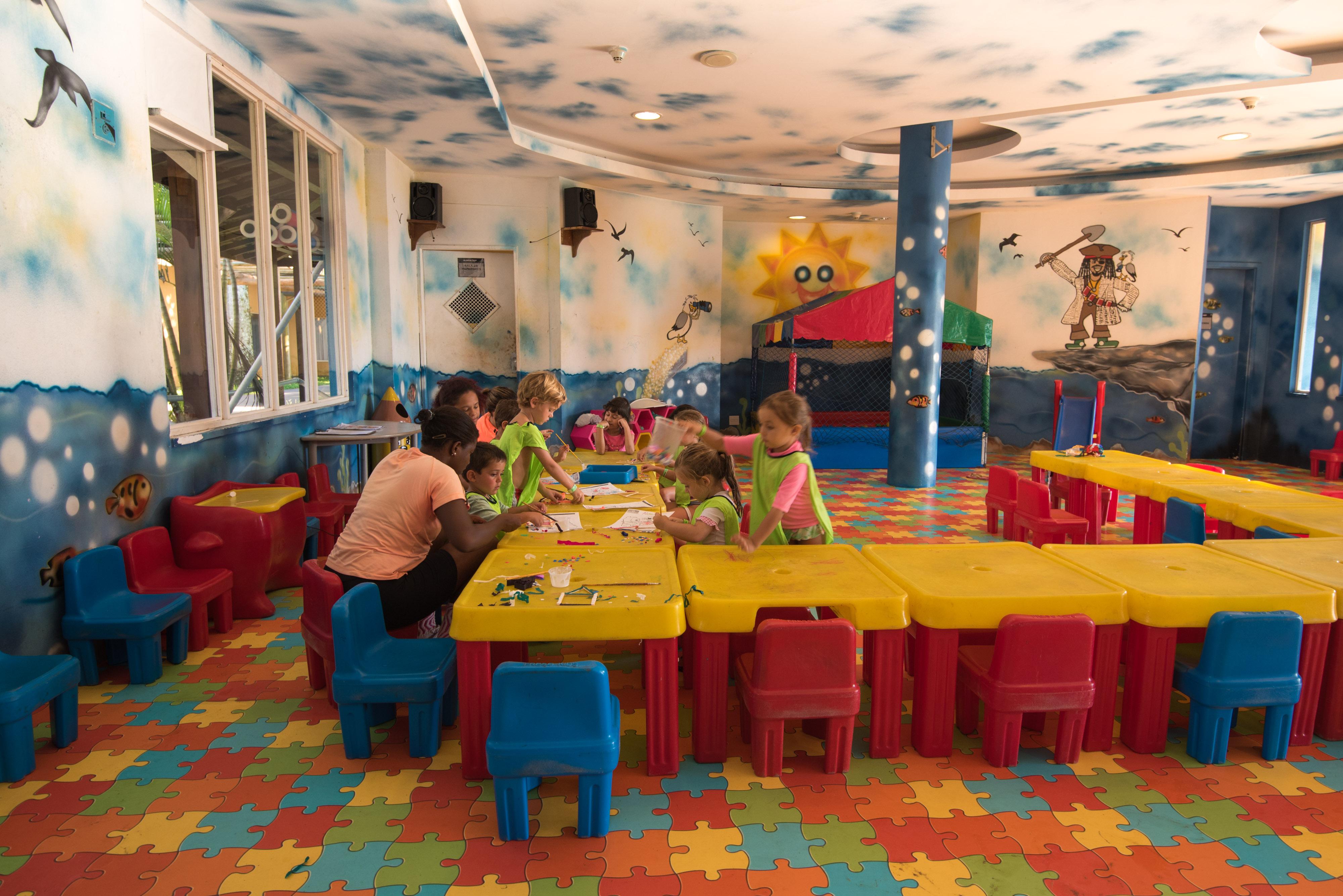 Vila Gale Eco Resort Angra Angra dos Reis Exterior photo The children's club at the hotel