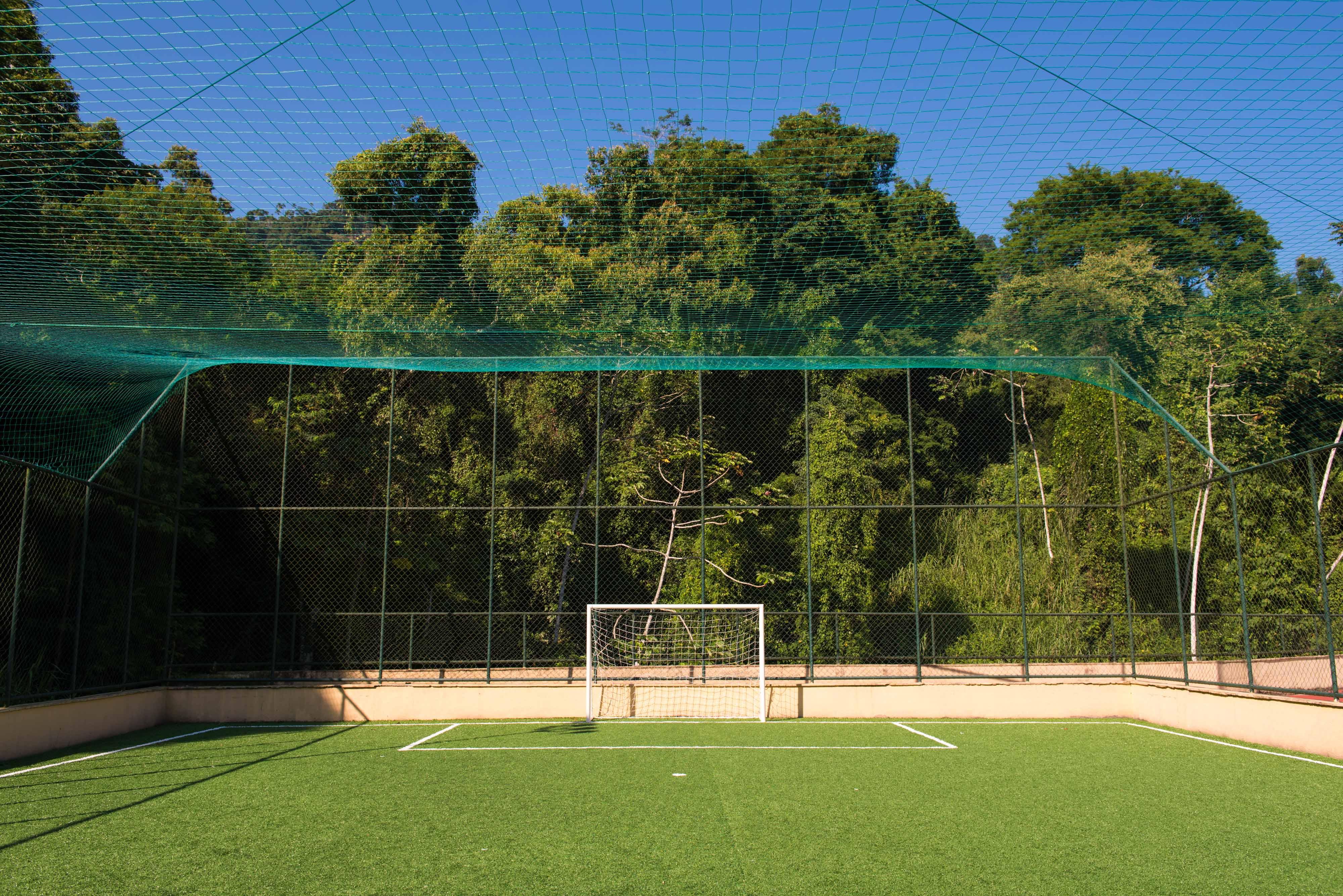 Vila Gale Eco Resort Angra Angra dos Reis Exterior photo The football pitch at the school